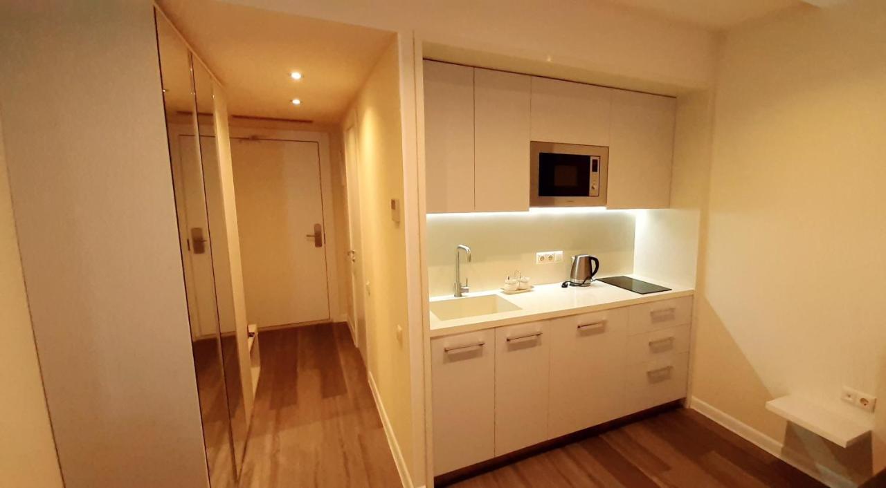 Alliance Palace Sea View Apartment Batumi Exterior foto